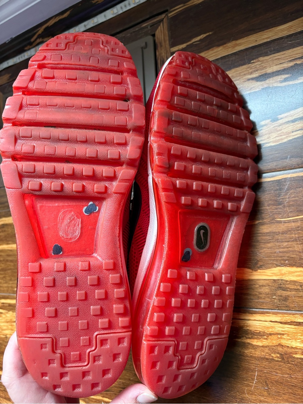 Nike Air Max 2017 Team Red sneakers with black accents - Picture 5 of 6